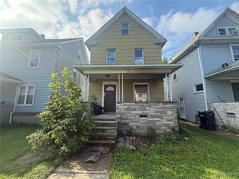 2217 LaSalle Avenue
