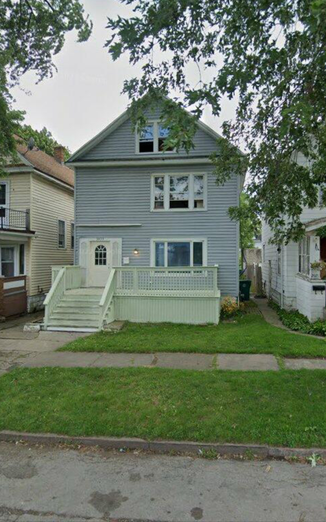 2027 Woodlawn Ave - 2